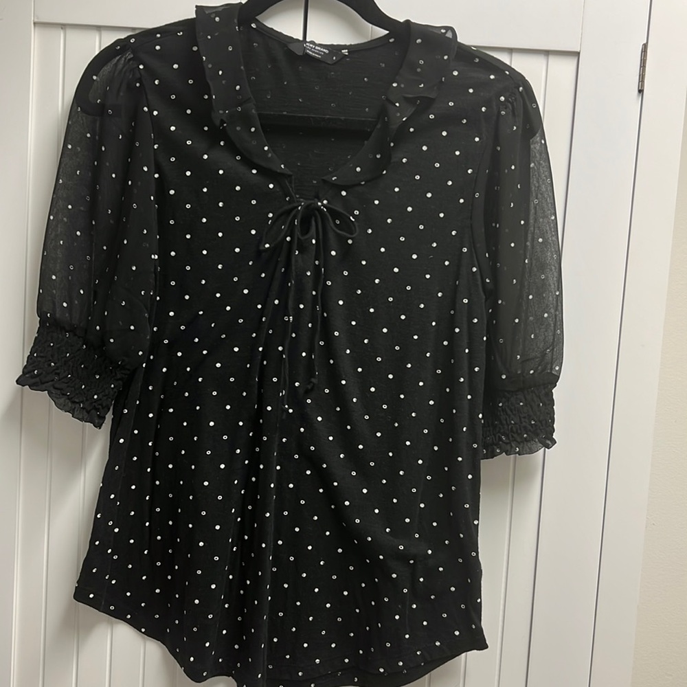 Lucky Brand SZ S Black Top w/ Sheer Sleeves